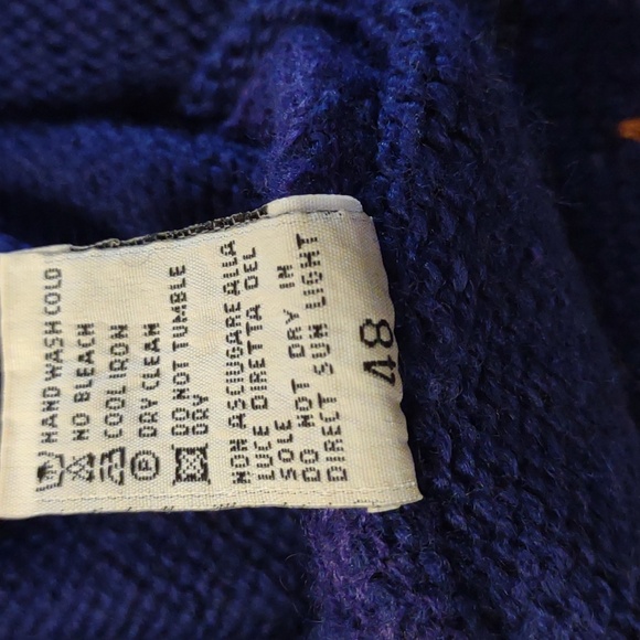 Vintage Benetton Lady's Blue w/Quirky Pattern Sweater Size (Eur) 48 - med - Picture 8 of 8